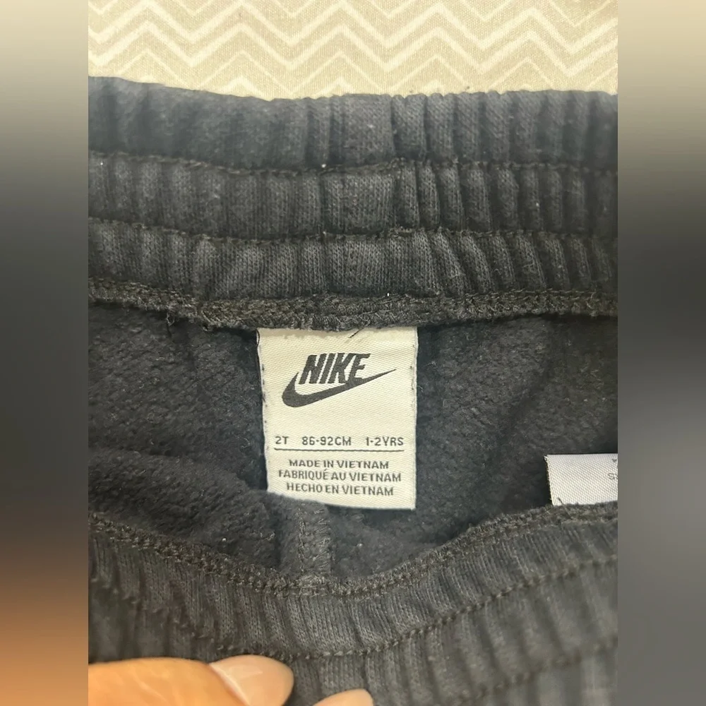 Nike Kids Black Joggers and Sweatshirt Set